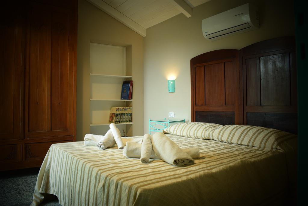 Corte Boero Bed&Breakfast カポテッラ エクステリア 写真